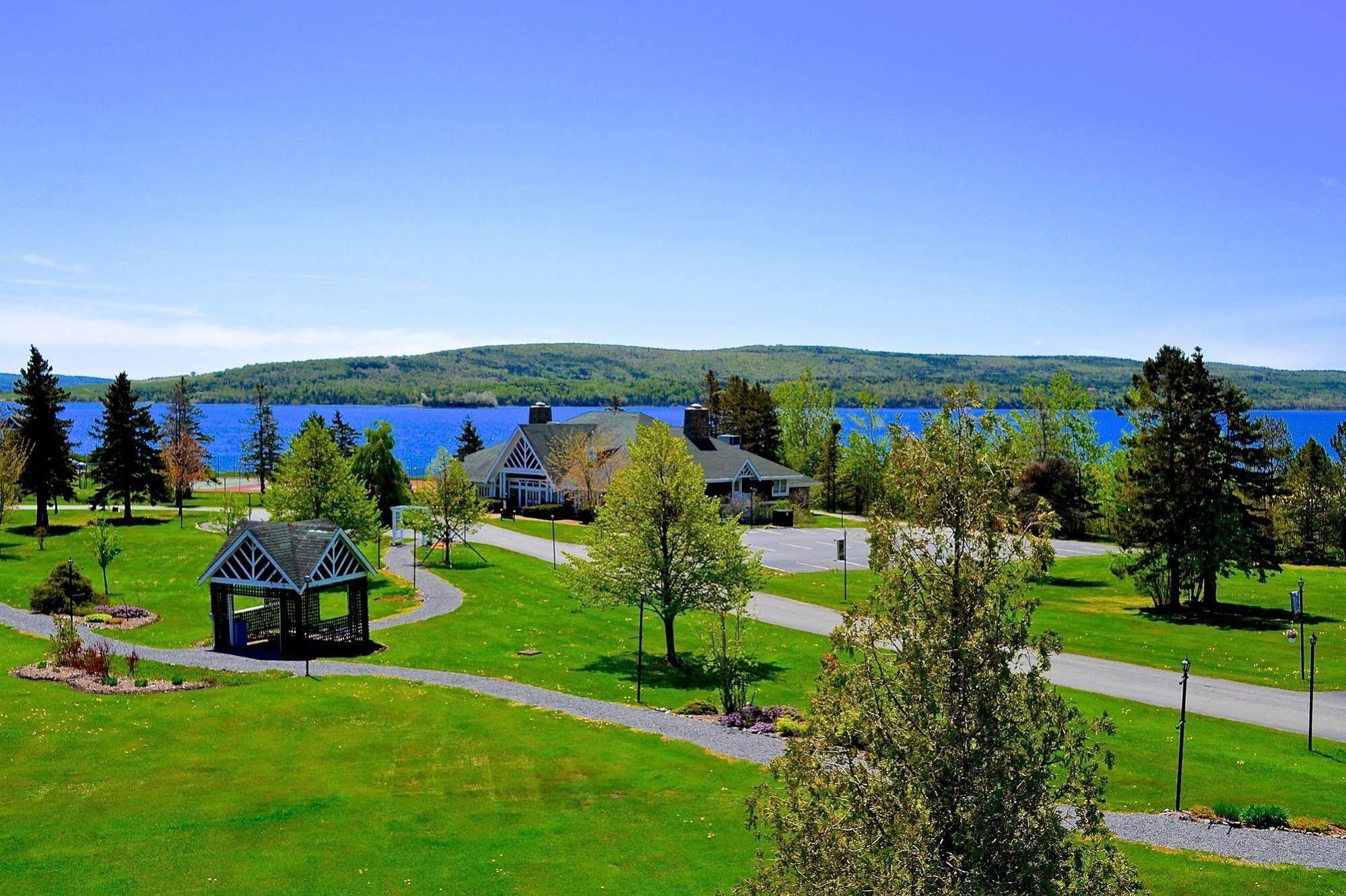 Inverary Resort Baddeck Inlet Exterior foto